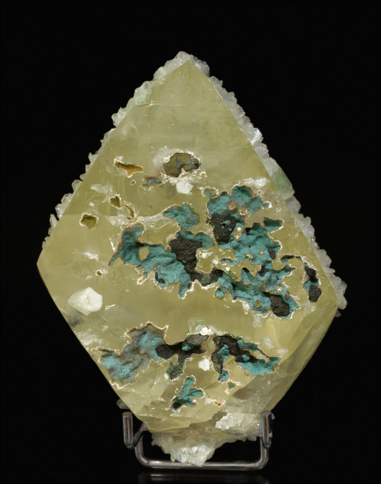 specimens/s_imagesT3/Calcite-JA37T3r.jpg