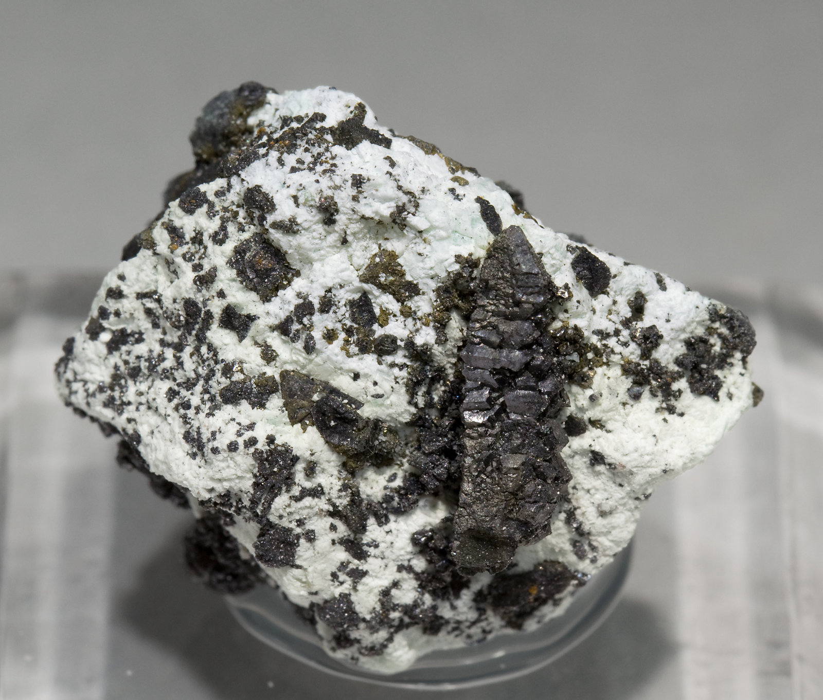 specimens/s_imagesT6/Villamaninite-NH61T6f.jpg