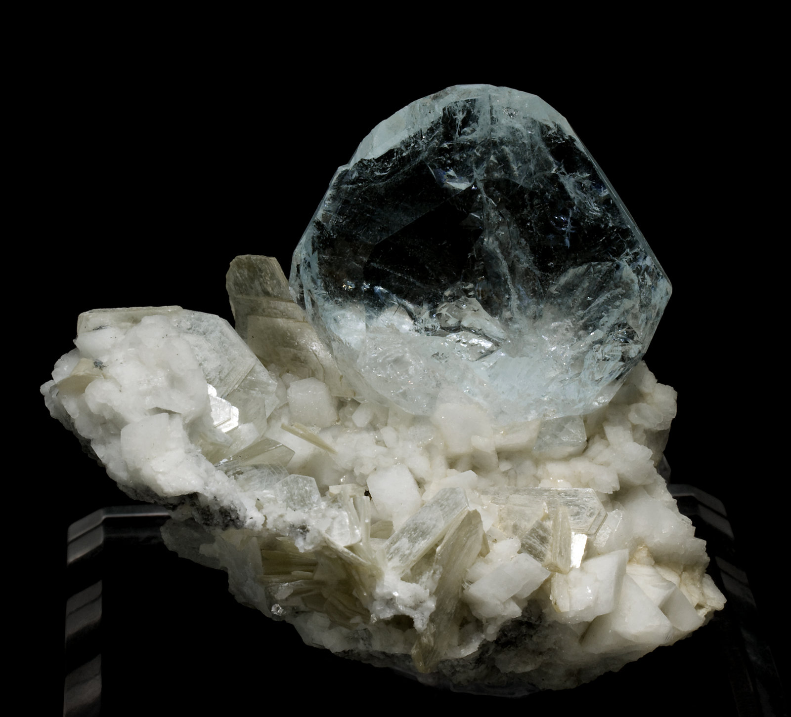 specimens/s_imagesT7/Beryl_Aquamarine-EM99T7f.jpg