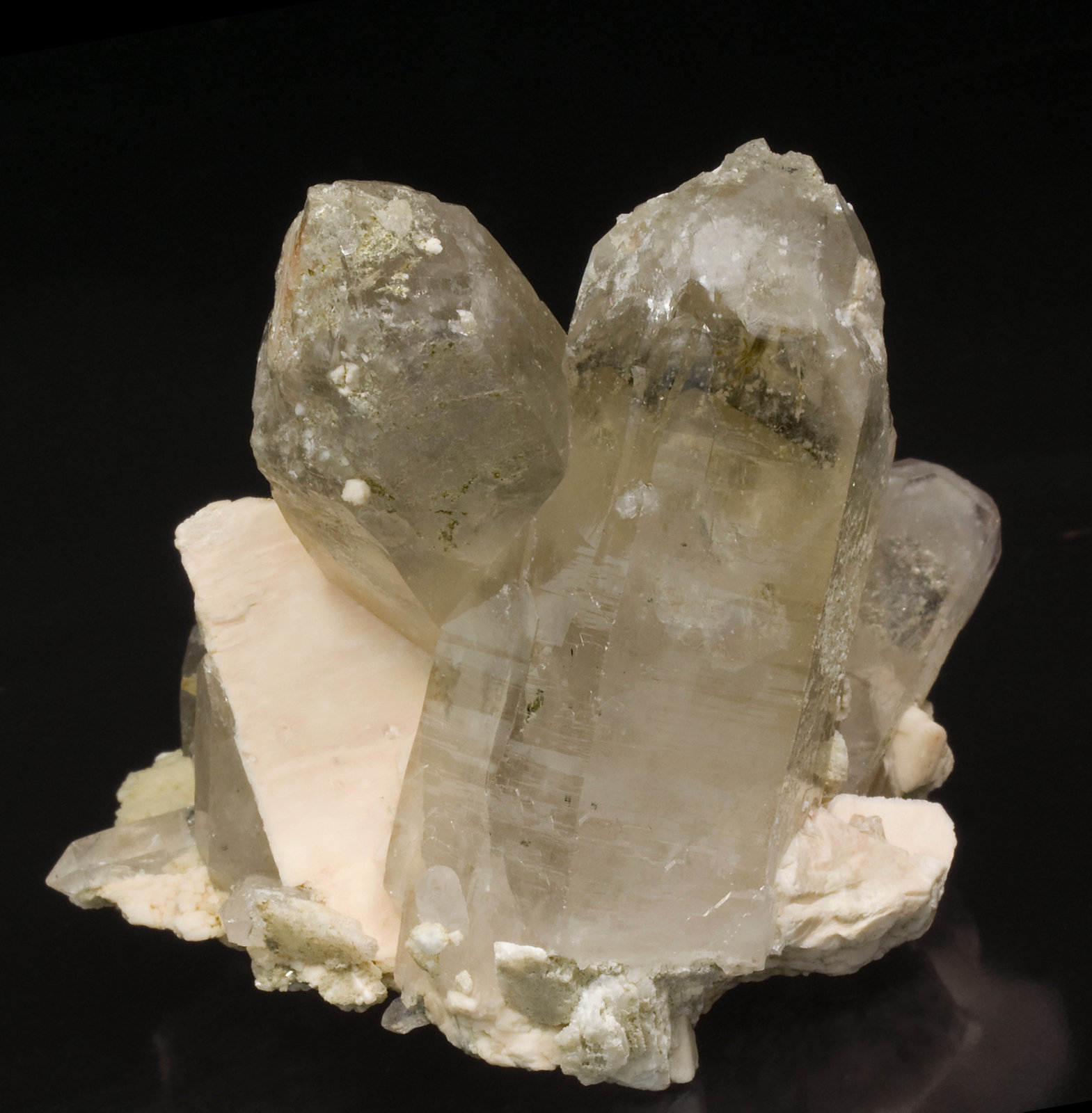 specimens/s_imagesV0/Quartz-RA11V0f.jpg