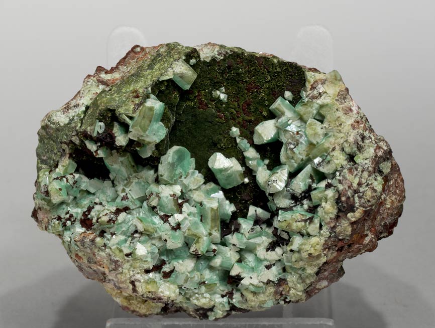 specimens/s_imagesV2/Adamite_Cuprian-ME74V2f.jpg