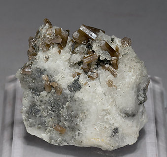 Pyromorphite with Quartz. Front