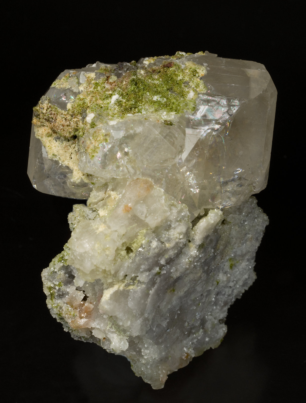 specimens/s_imagesV9/Cerussite-EC61V9r.jpg