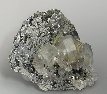 Lllingite with Fluorite, Magnetite and Calcite. Rear