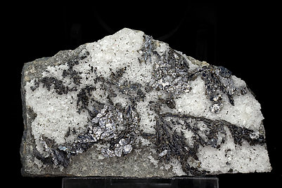 Nagy�gite with Quartz. 