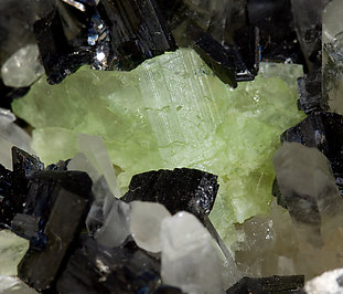 Augelita con H�bnerita y Cuarzo. 