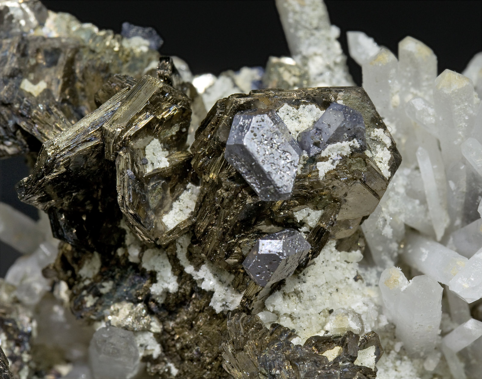 specimens/s_imagesX0/Pyrrhotite-JC97X0d1.jpg