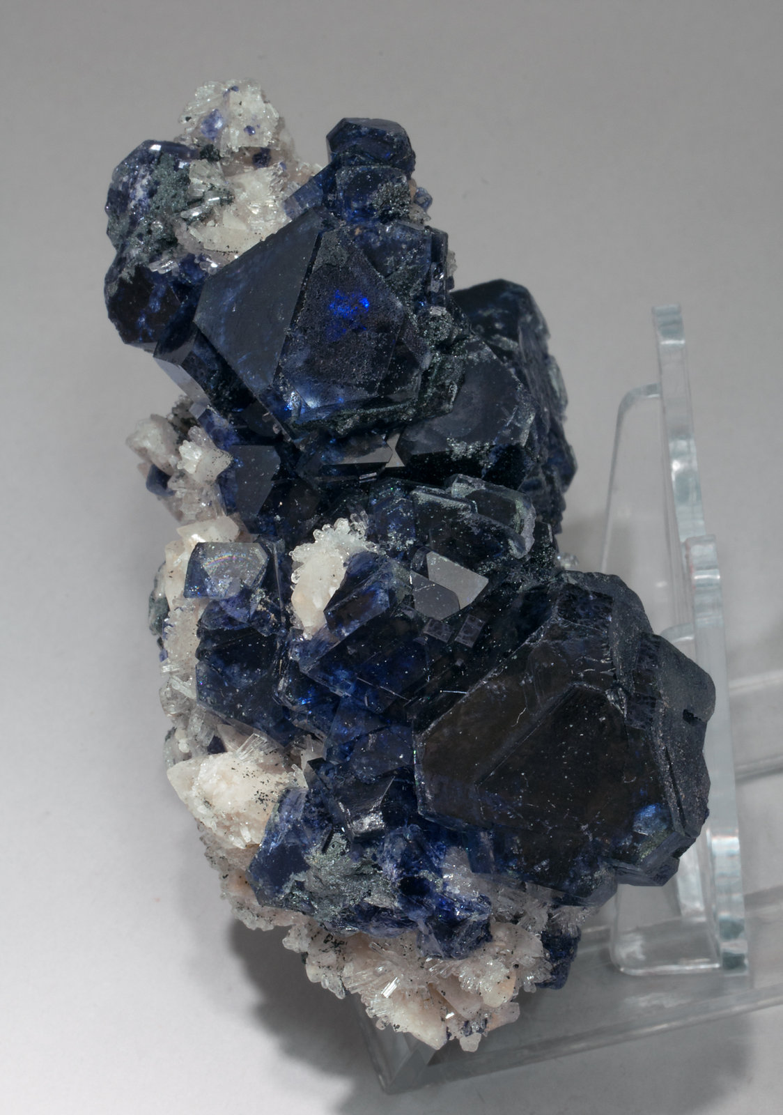 specimens/s_imagesX1/Phenakite-MA94X1s.jpg