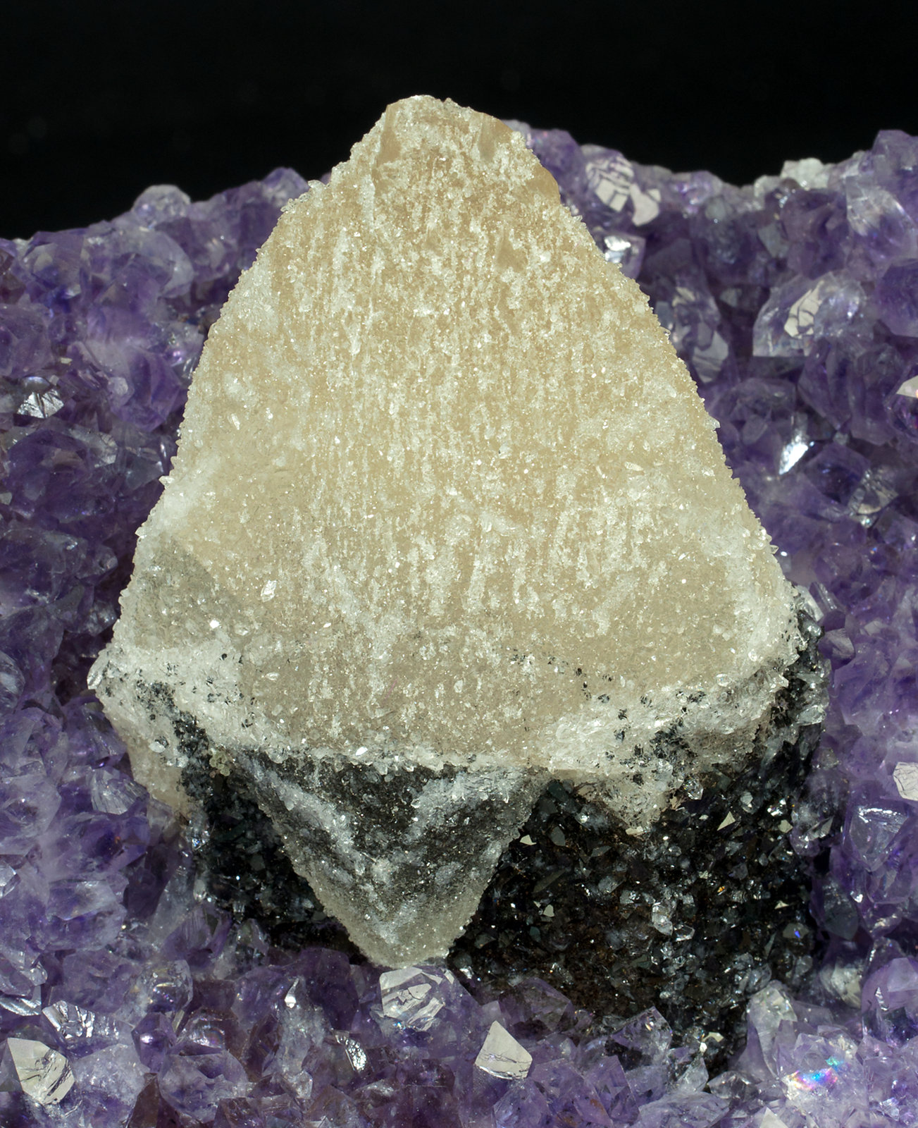 specimens/s_imagesX8/Calcite-TR90X8d.jpg