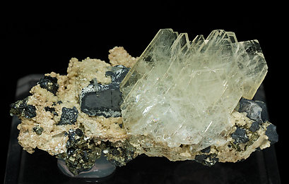 Baryte with Galena, Siderite and Pyrite. 