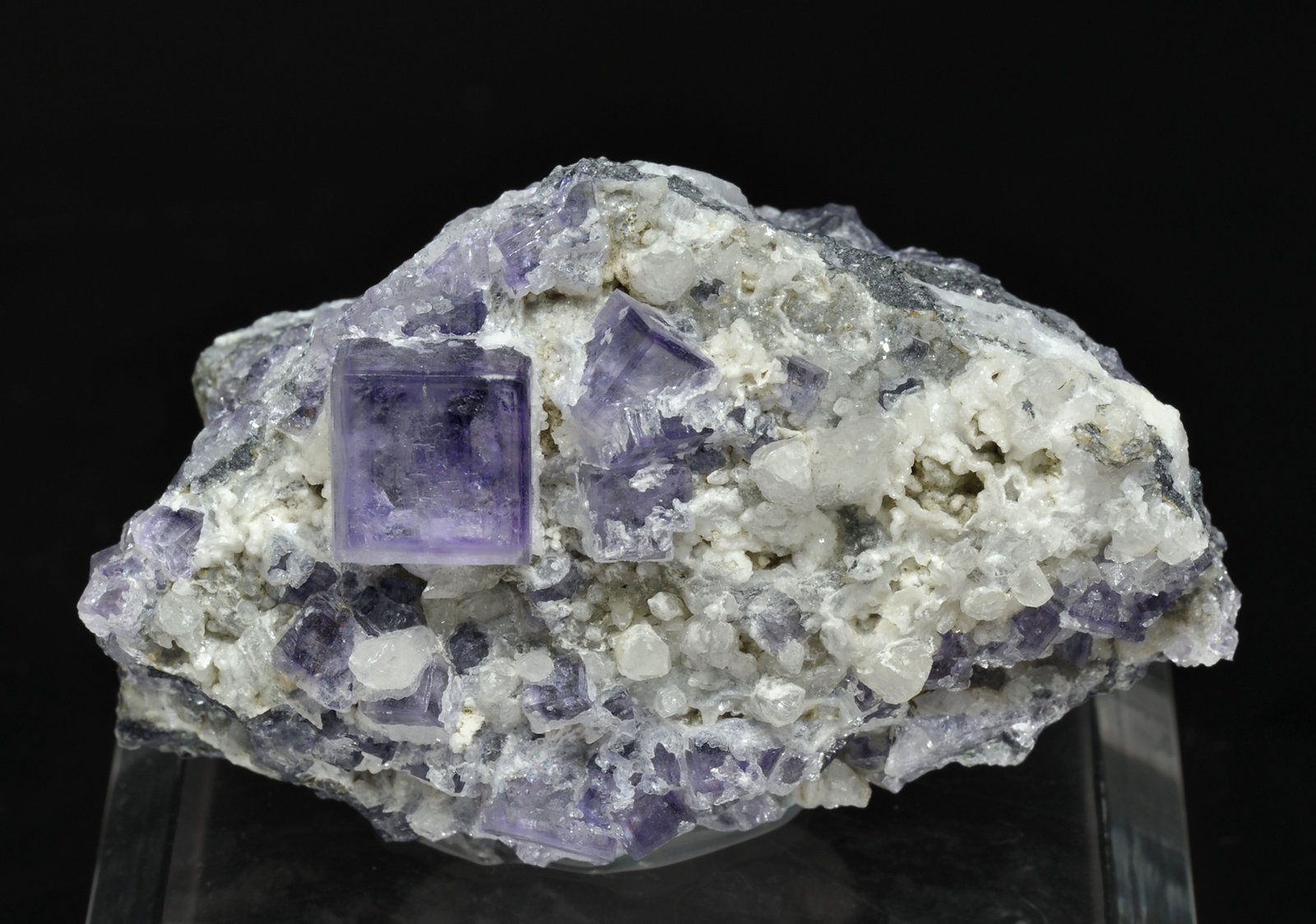 specimens/s_imagesX9/Fluorite-NK11X9f.jpg