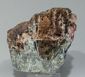 Correianevesite with Hureaulite and Rockbridgeite. Rear