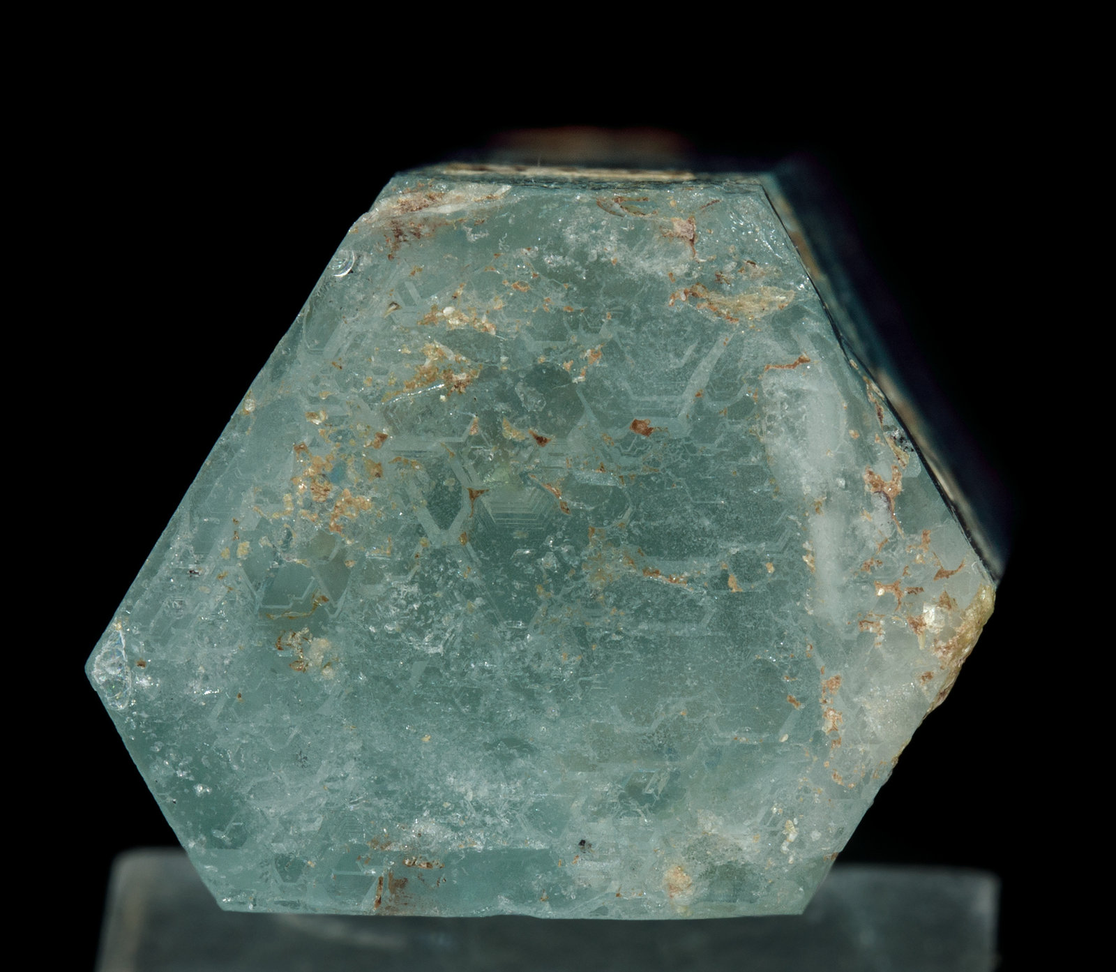 specimens/s_imagesY4/Beryl_aquamarine-VE72Y4b.jpg