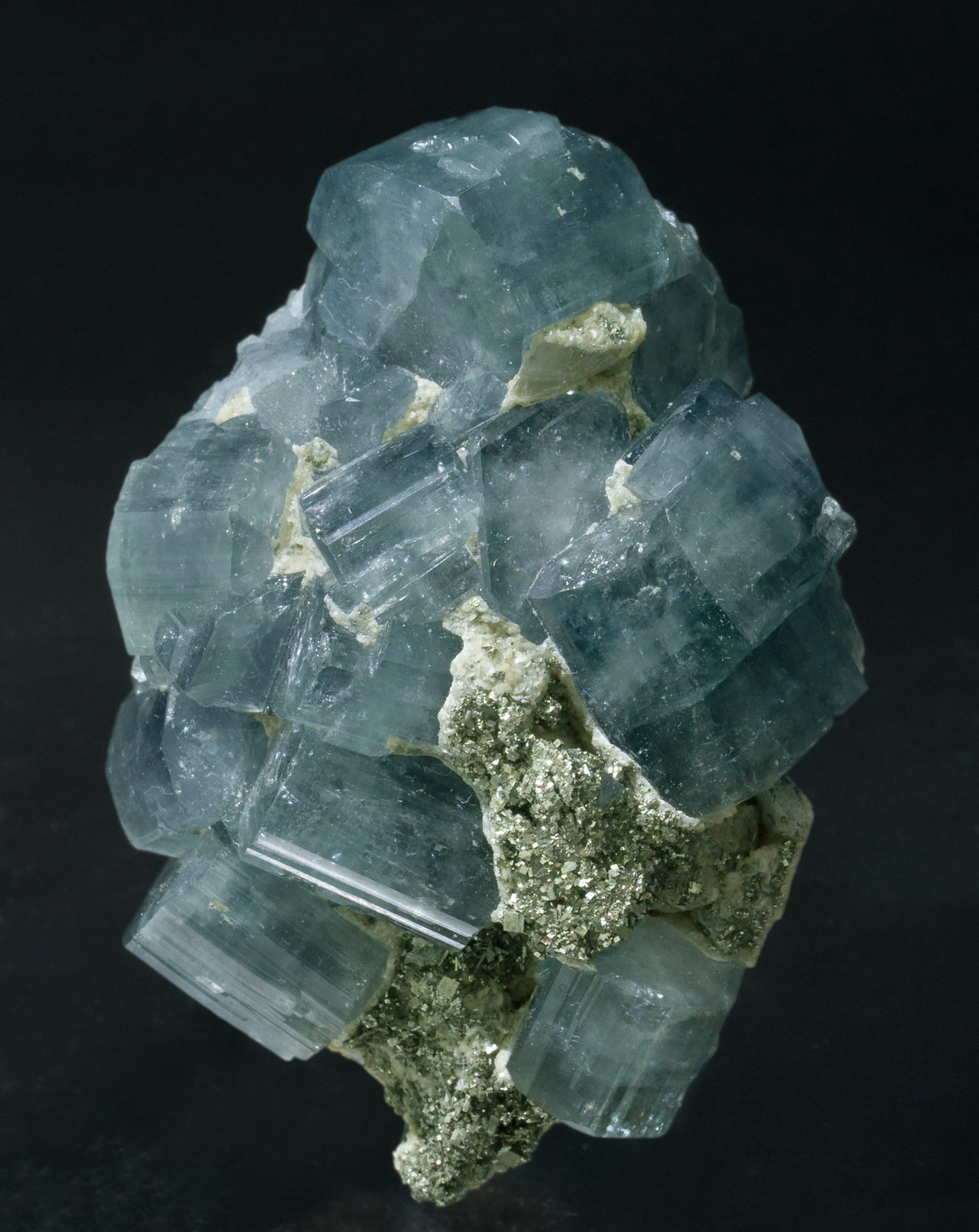 specimens/s_imagesZ2/Fluorapatite-TF10Z2s.jpg