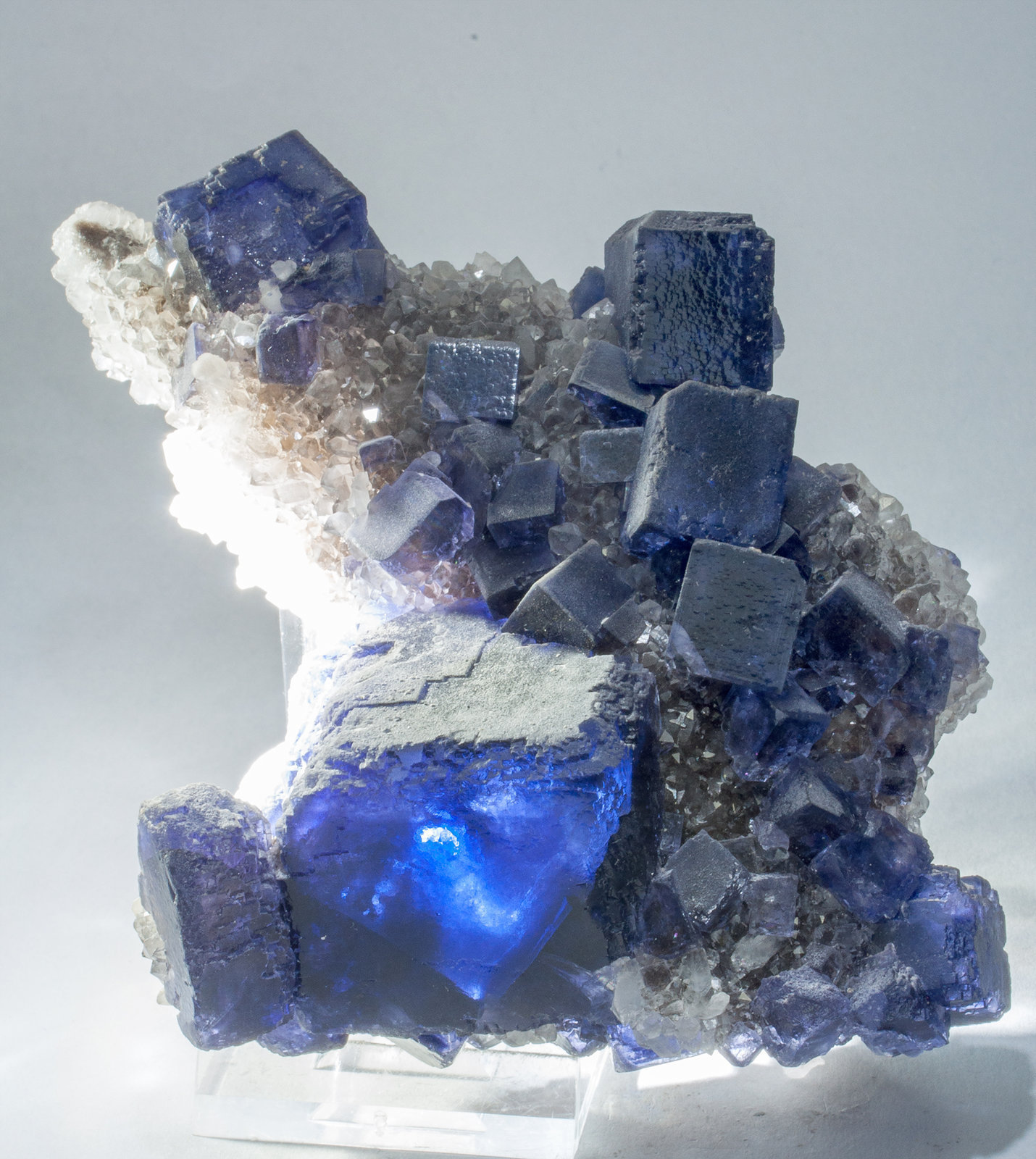 specimens/s_imagesZ2/Fluorite-NB87Z2f2.jpg