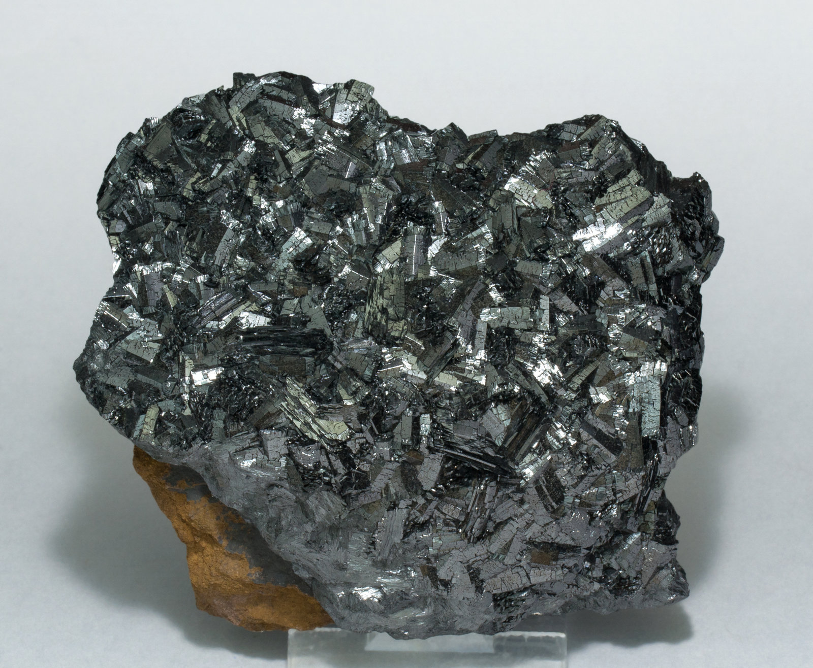 specimens/s_imagesZ3/Manganite-VA71Z3f.jpg