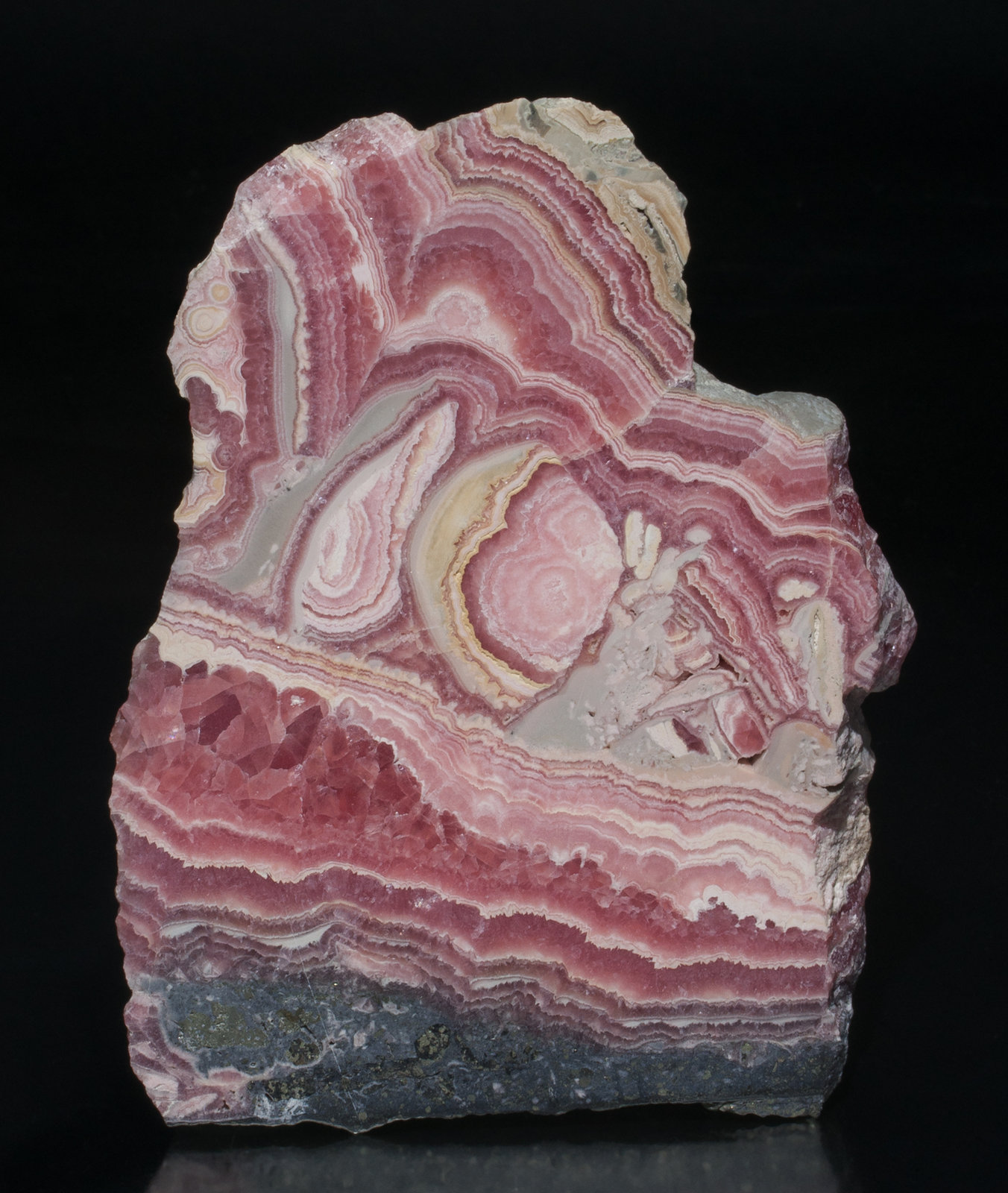 specimens/s_imagesZ4/Rhodochrosite-RD46Z4f.jpg