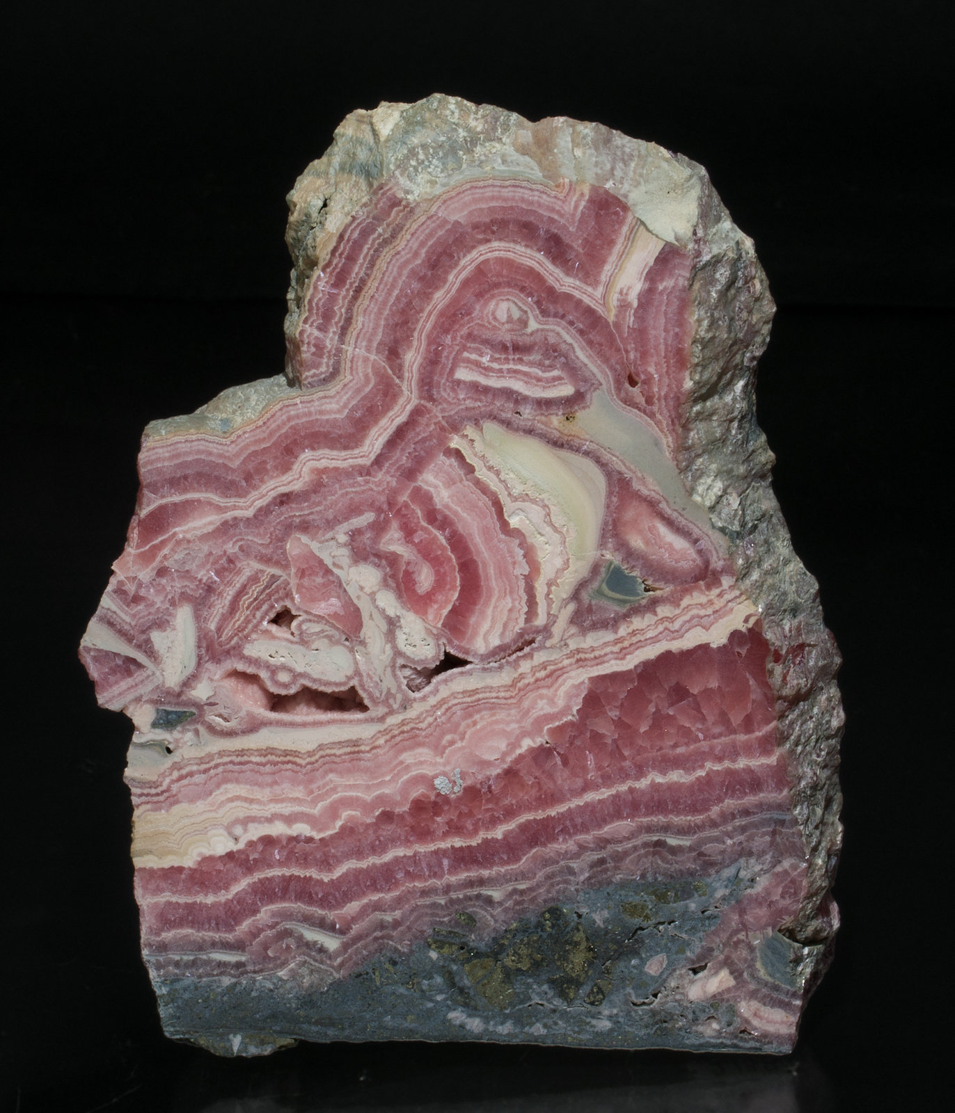 specimens/s_imagesZ4/Rhodochrosite-RD46Z4r.jpg