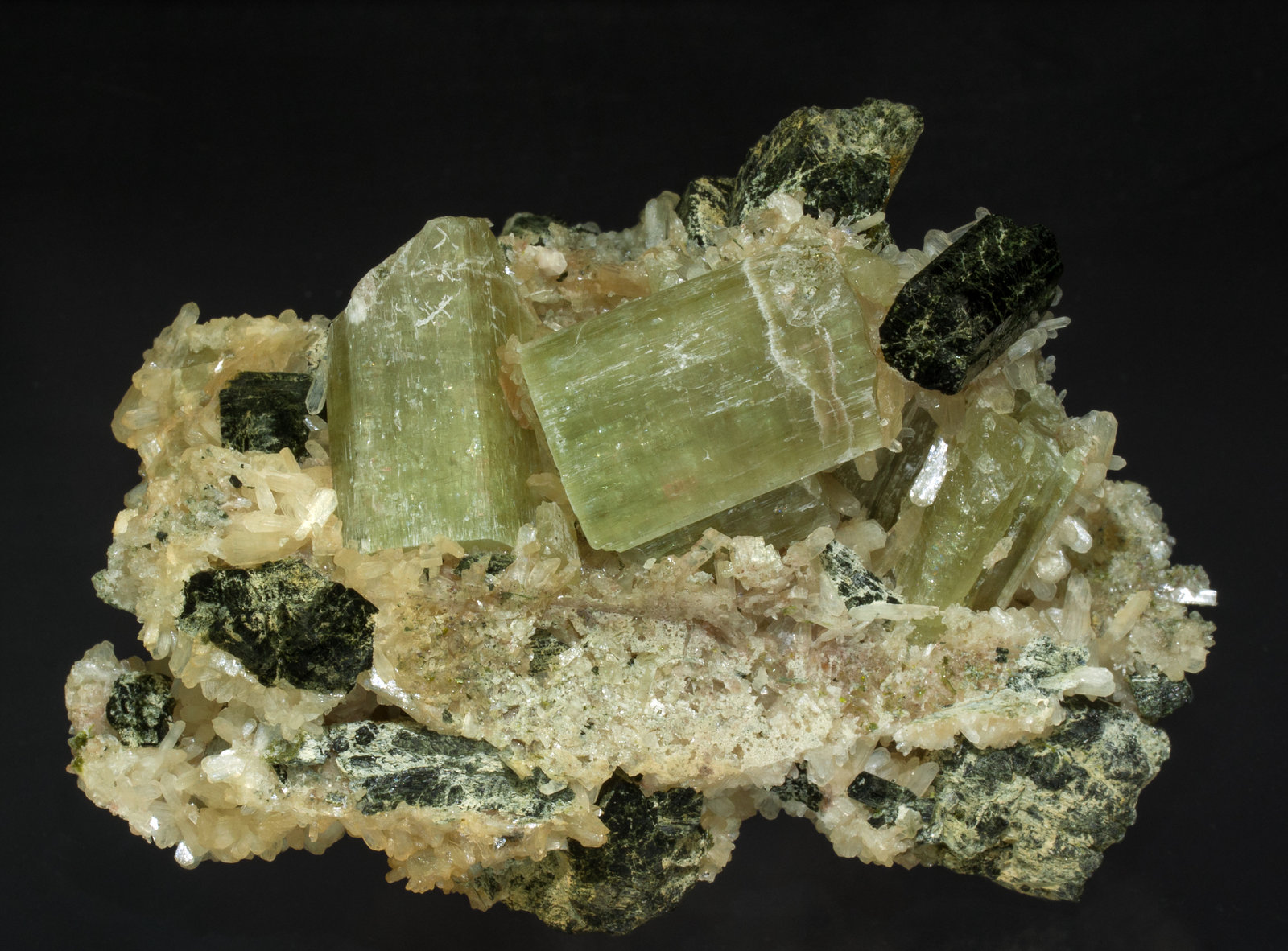 specimens/s_imagesZ5/Fluorapatite-EG96Z5f.jpg