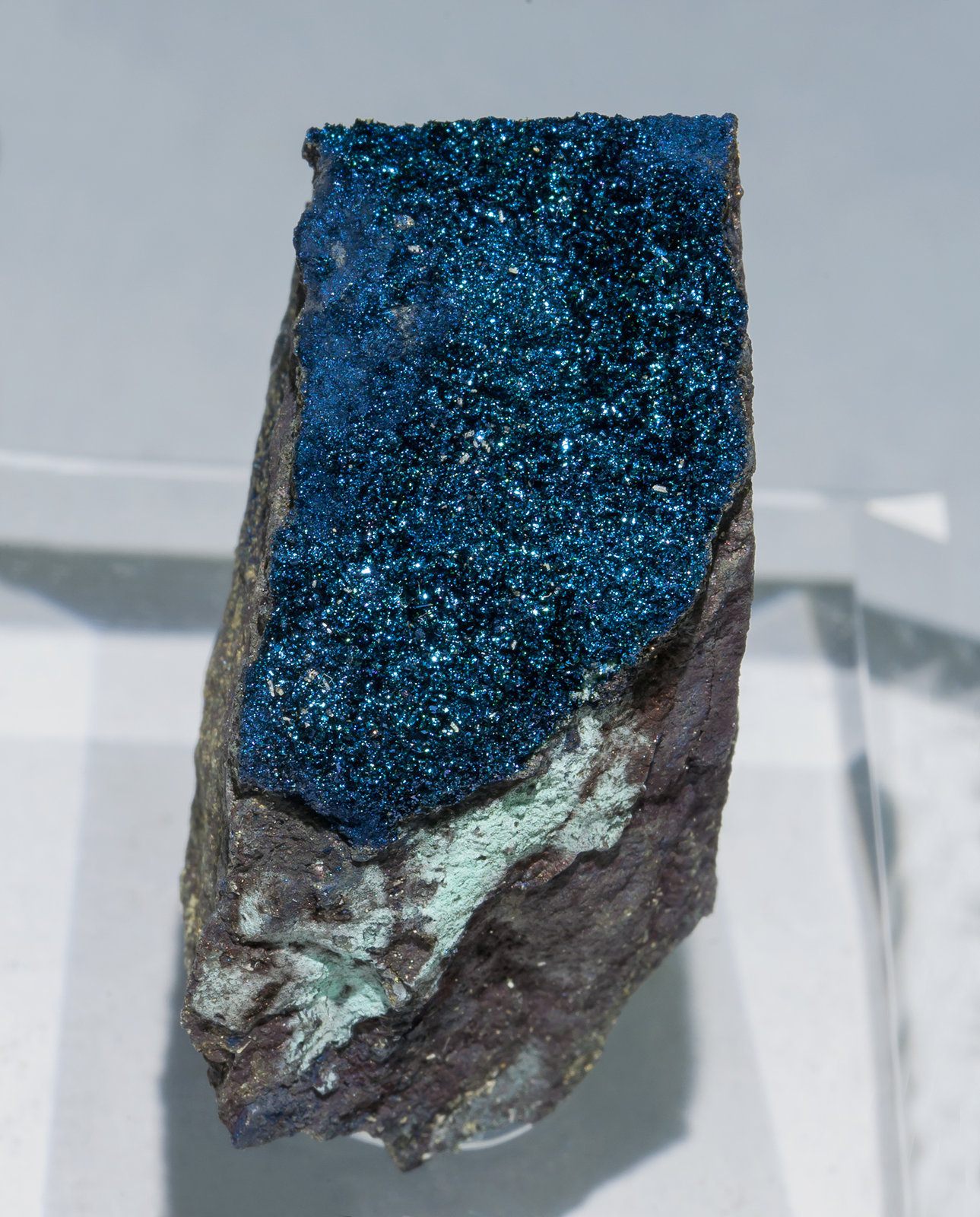 specimens/s_imagesZ8/Covellite-FJ10Z8f.jpg