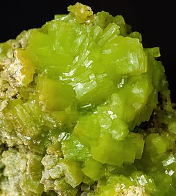 Pyromorphite with Baryte. 